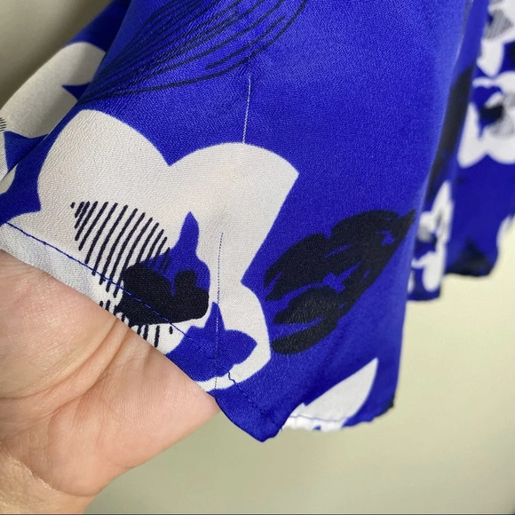 Yumi Kim Blue Floral Joey Tie Neck Peasant Blouse Size Small - Picture 4 of 9